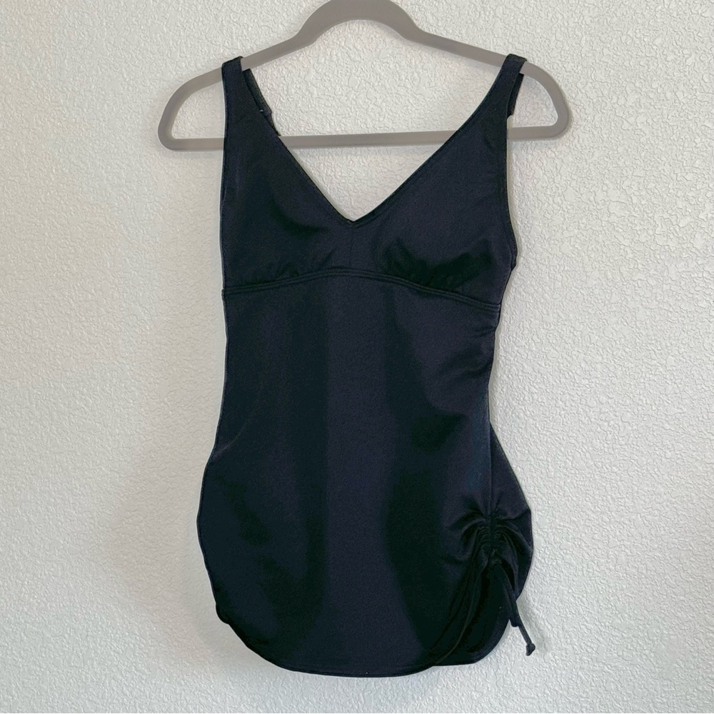 TYR Women's Black One-Piece Ruched Side Swimsuit Sheath Dress‎ Size 8